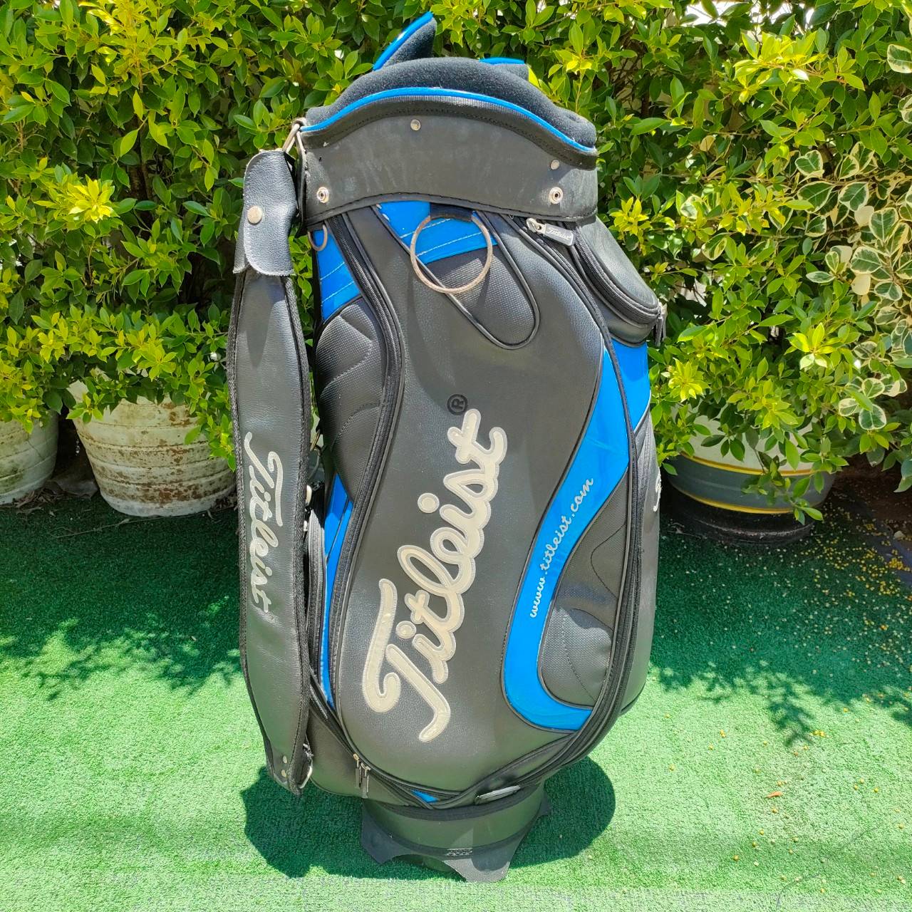 ถุงกอล์ฟ TITLEIST มือสอง ของแท้ ถุง TOUR วัสดุดี ออกแบบสวย และใช้งานดีมาก ไม้กอล์ฟมือสอง ของแท้ BY NakaraLuxurious