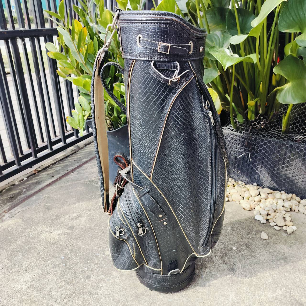 ถุงกอล์ฟ PING หนังเอลิเกเตอร์แท้ สุดวินเทจ สภาพสวยมากๆ หายากมาก