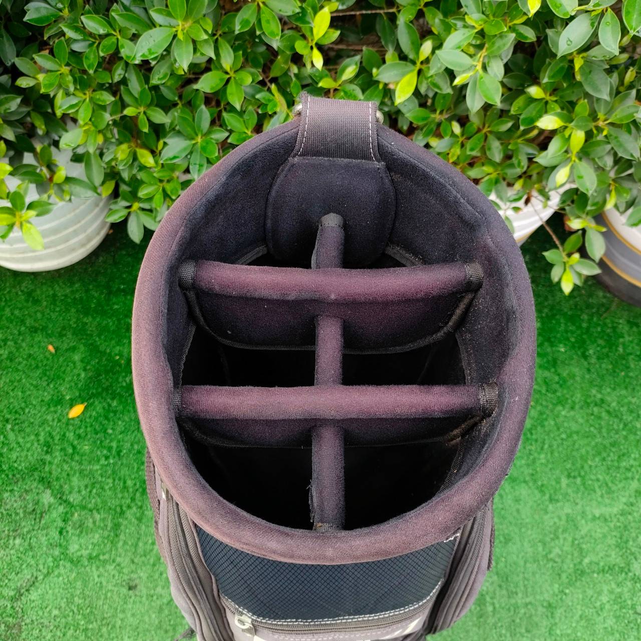 ถุงกอล์ฟ PRECEPT มือสอง **มีตำหนิ คอพเวอร์ ขาด **