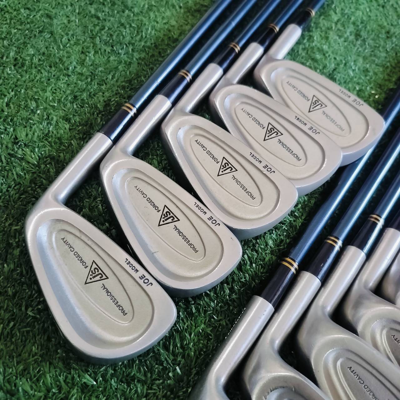 ชุดเหล็ก BRIDGESTONE JOE MODEL เหล็ก FORGED CAVITY พรีเมี่ยมญี่ปุ่น มีเหล็ก 3 - 9 PW AW SW ชุดใหญ่ 10 ชิ้น!!! ไม้กอล์ฟพรีเมี่ยมมือสอง ของแท้ By NakaraLuxurious