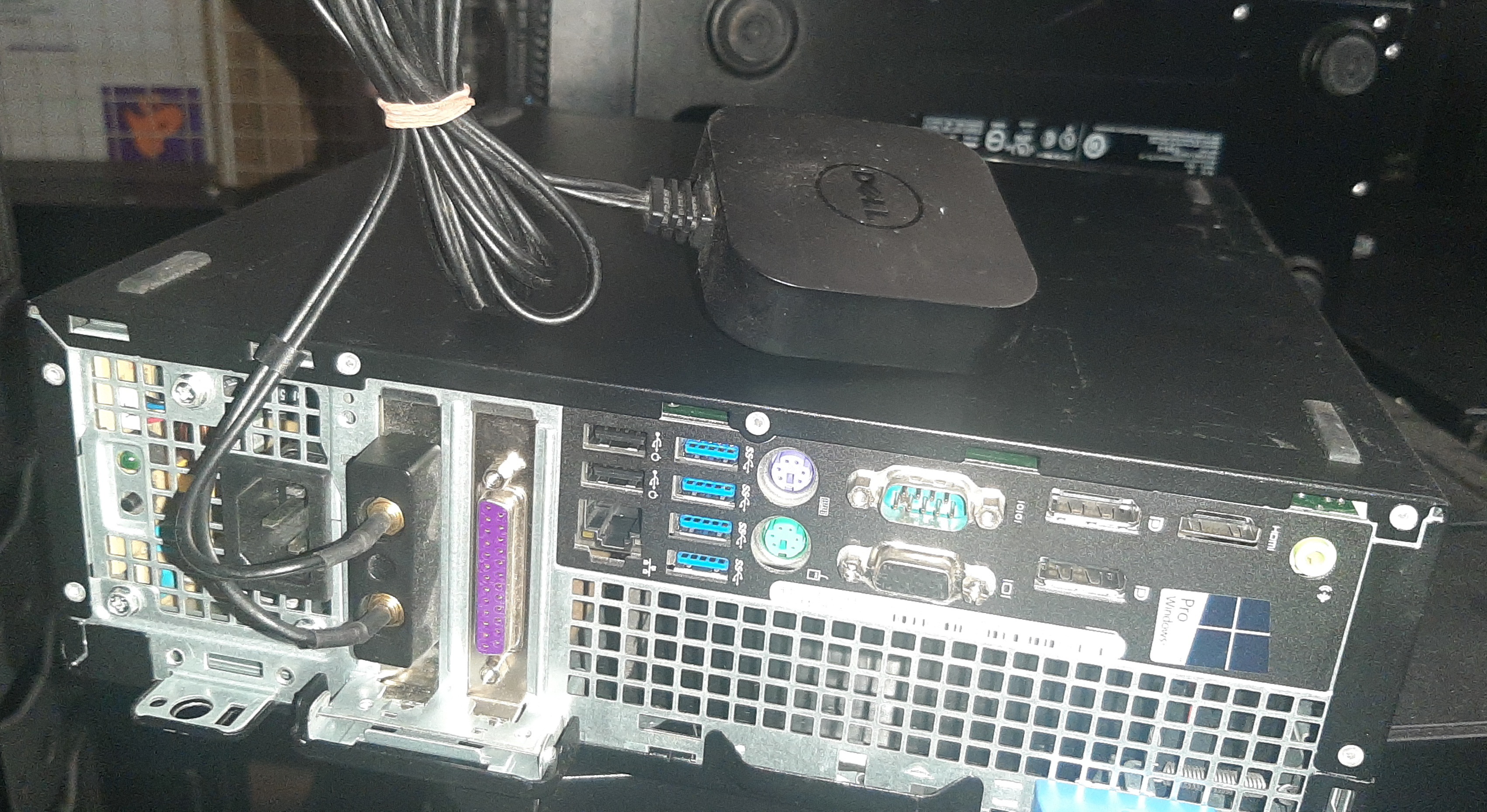 คอมพิวเตอร์ตั้งโต๊ะมือสอง ประกัน 1 เดือน สภาพดี Dell Optiplex 7040 SFF (i7-6700 Ram8GB HDD500GB)