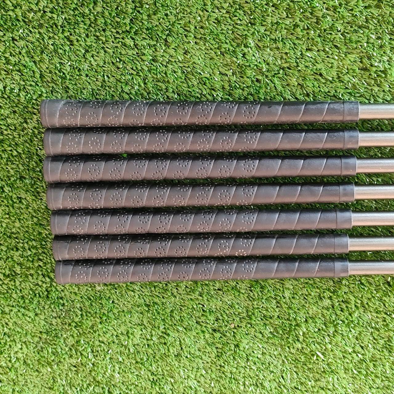 ชุดเหล็ก FOURTEEN S.SHIMIZU TOUR BLADE 300 มีเหล็ก 4-9 เเละ PW ก้าน FOURTEEN ชุดเหล็ก FORGED MADE IN JAPAN 100% แฟนๆ FOURTEEN พลาดไม่ได้ครับ