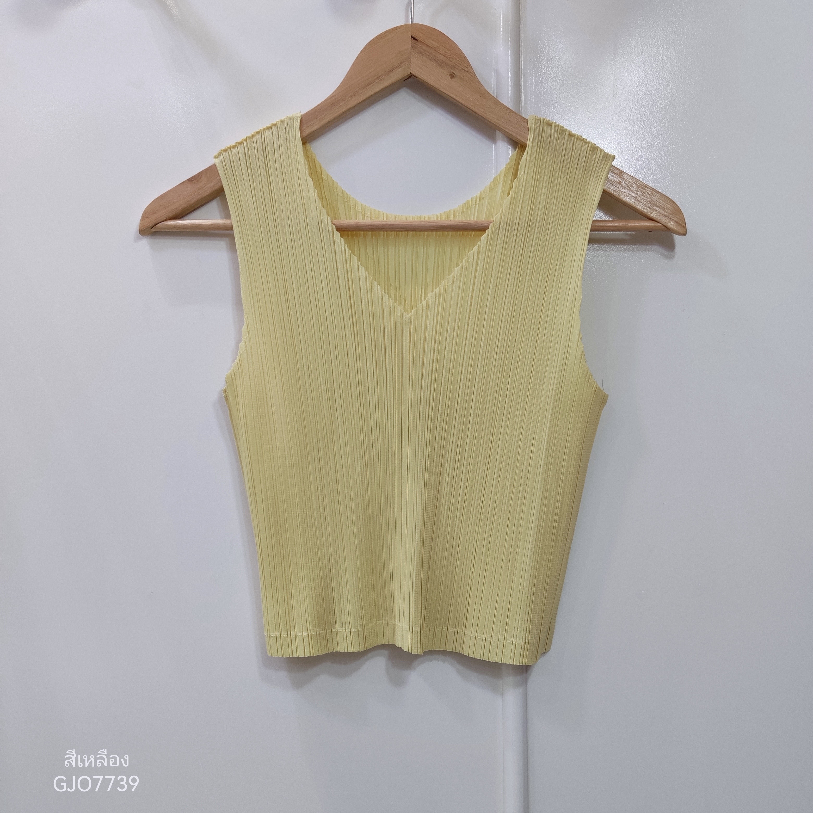 ยาว 16.5นิ้ว 2MUAY BASIC รุ่น GJO7739 SLEEVELESS V NECK CROP PLEATED TOP เสื้ออัดพลีทงานคุณภาพ เสื้อครอป 13สี FREE SIZE