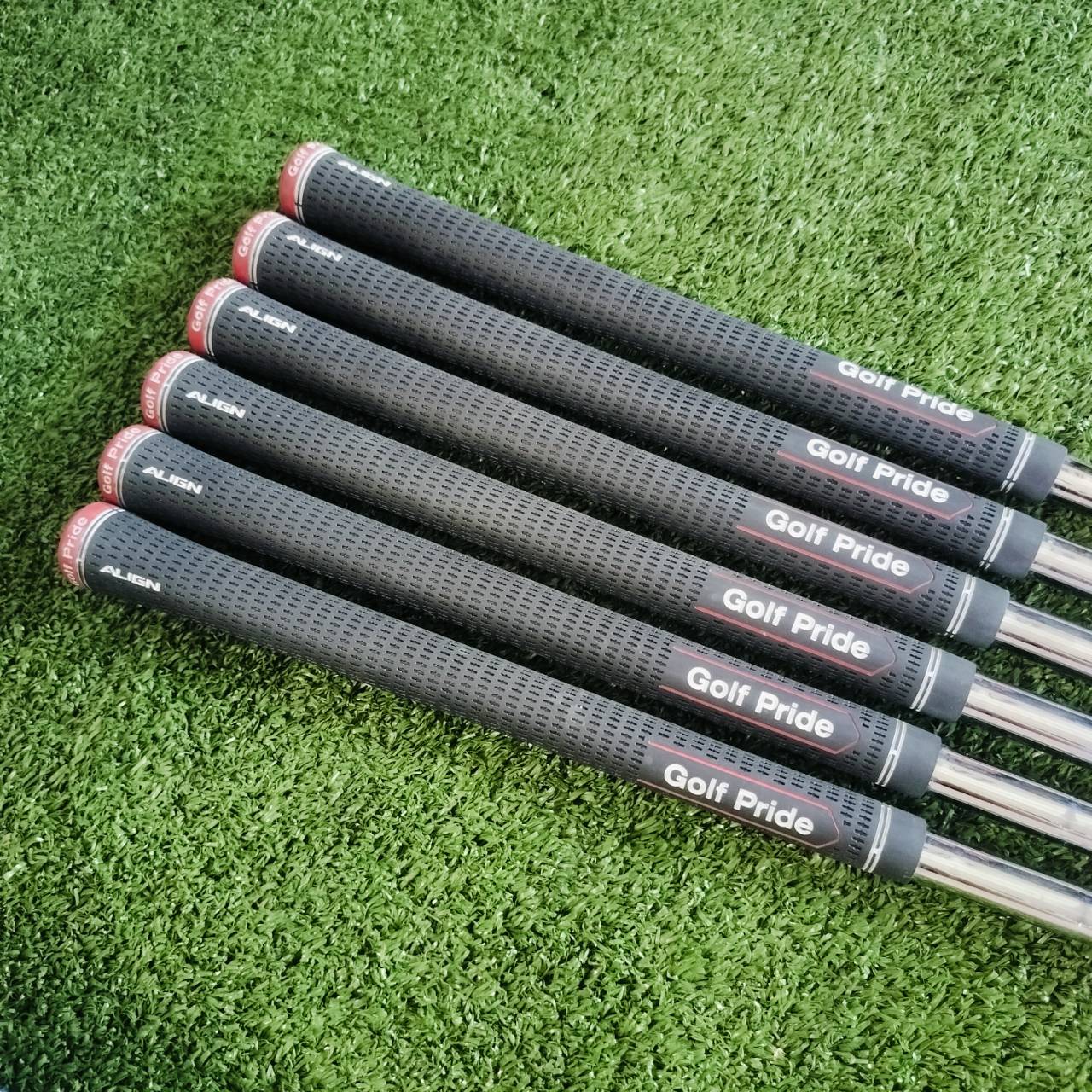 ก้าน NS PRO MODUS3 TOUR105 FLEX R คุณภาพสูงจัดๆ ติดกริพ GOLF PRIDE อย่างดี สวยจัด มาด้วยทั้งชุด คุ้มมาก!!! ความยาวเท่ากับเหล็ก 5 - 9 P มือสองสภาพงามๆ ราคานี้สุดช๊อค!!!