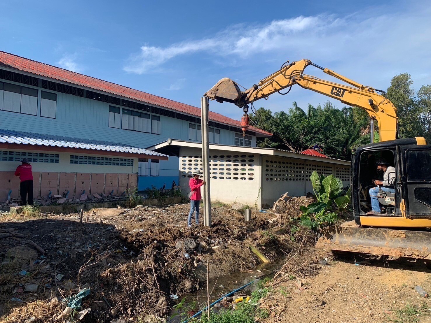 งานสร้างห้องน้ำ รร.วัดหนองเสือ อ.บ้านโป่งจ.ราชบุรี