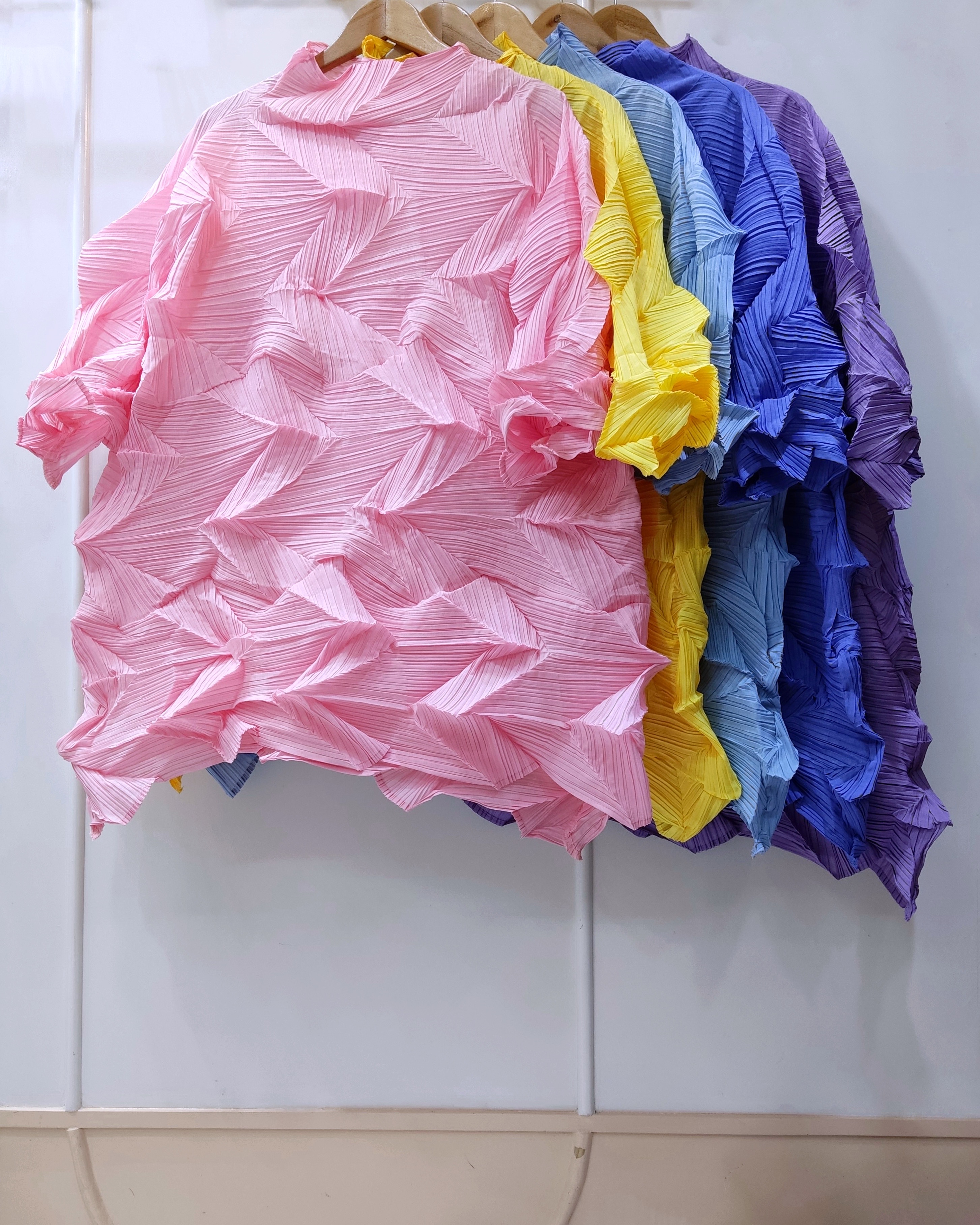 อกถึง60 ยาว31นิ้ว 2MUAY รุ่น CX6392 เสื้อพลีทคุณภาพ HIGH NECK ZIG ZAG PLEATED TOP 10 สี FREE SIZE