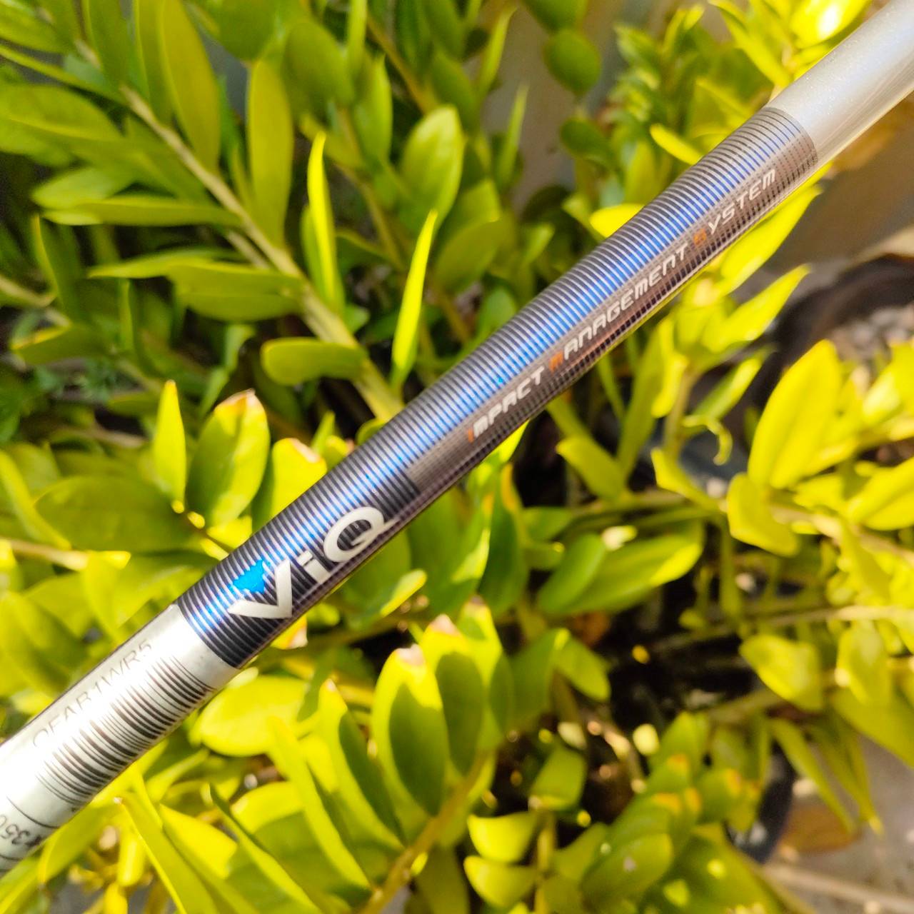 FW5 BRIDGESTONE VIQ องศา 19 ก้าน BRIDGESTONE VIQ VT-50W FLEX R เข้าบอลแน่นๆ ทรงพลังอย่างมาก ตีสบายๆ ไม้กอล์ฟพรีเมี่ยมมือสอง ของแท้ By NakaraLuxurious