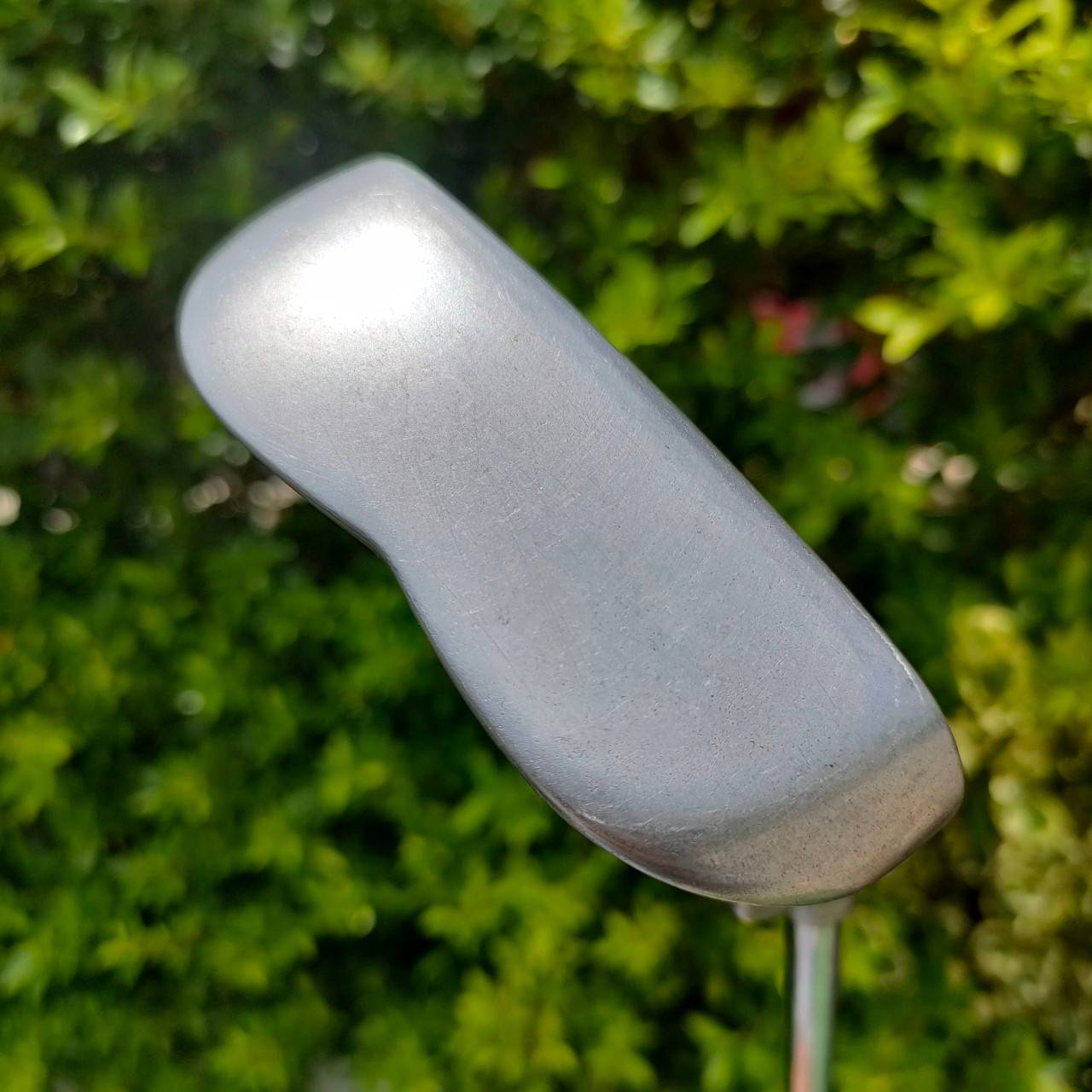 PUTTER PING B61 KARSTEN MFG CORP ความยาว 35 นิ้ว เป็นตัวคลาสสิค ที่นิยมมาก รูปทรงลงตัว ทำให้ บล๊านซ์ และชดเชยความผิดพลาดได้ดีมาก!! ไม้กอล์ฟมือสอง ของแท้ BY NakaraLuxurious