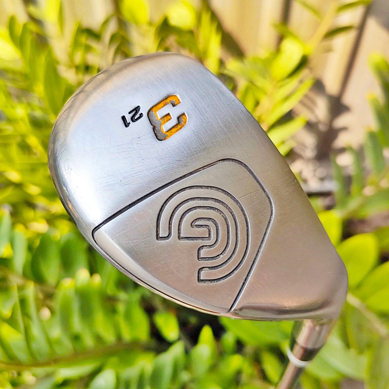HYBRID 3 CLEVELAND HIBORE องศา 21 ก้าน HIBORE IRONS FLEX R ใช้ตีแทนเหล็กยาวได้เลยครับ ตีง่ายกว่ามาก ลูกลอยง่าย และระยะดีมาก ตีสบายๆ ไม้กอล์ฟพรีเมี่ยมมือสอง ของแท้ By NakaraLuxurious