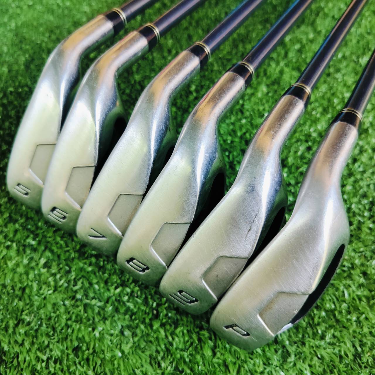ชุดเหล็ก KING COBRA SZ ก้าน ALDILA DVS-HL FLEX R ก้านพรีเมี่ยม ดีมากๆ สวยเดิมทั้งชุด มีเหล็ก 5 6 7 8 9 PW ครบ ไม้กอล์ฟพรีเมี่ยมมือสอง ของแท้ By NakaraLuxurious