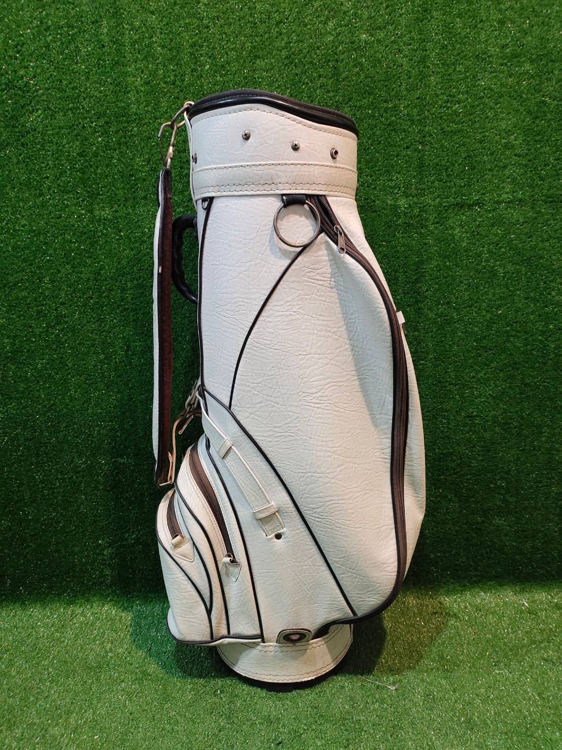 ถุงกอล์ฟหนัง BFS