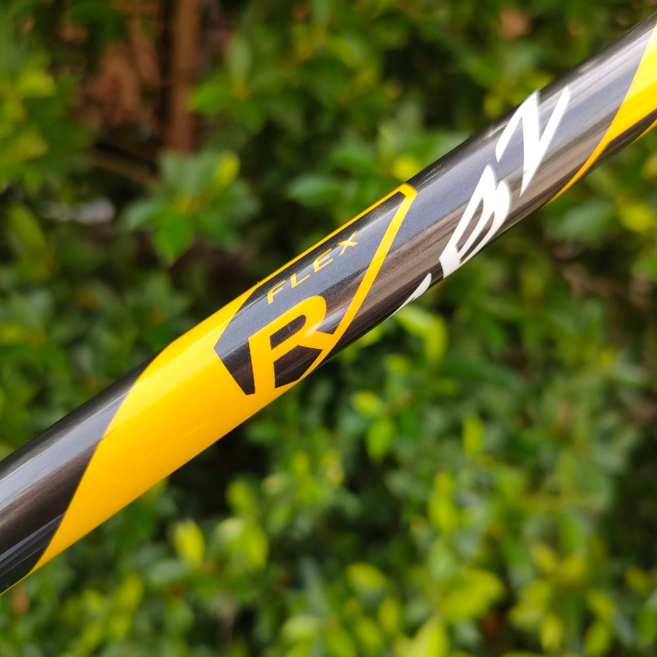 FW5 TAYLORMADE RBZ STAGE2 องศา 19 ก้าน TM1-213 RBZ FLEX R ตีดีมากๆ และตีไกลมาก!! เพราะตรงสันไม้มี POCKET ขนาดใหญ่!! ทำให้เกิดสปริง เด้งมากๆ ตีง่ายและไกล!! ไม้กอล์ฟมือสอง ของแท้ BY NakaraLuxurious