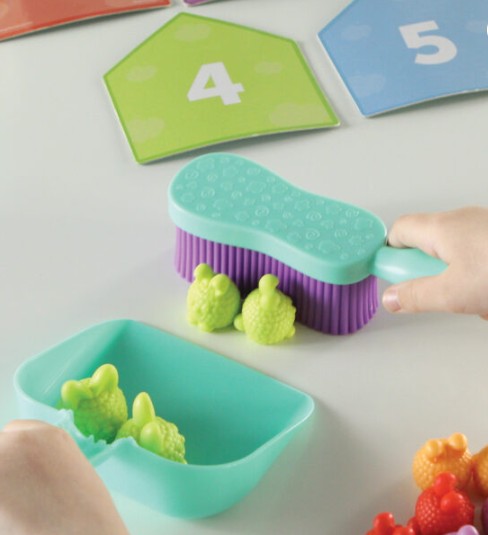 ชุดเกมปัดกวาดฝุ่นกระต่ายน้อย เรียนรู้การนับและ ฝึกกล้ามเนื้อมือ ของเล่นเสริมพัฒนาการ ,ของเล่นเสริมทักษะ,ของเล่นเด็ก, สื่อการสอนอนุบาล