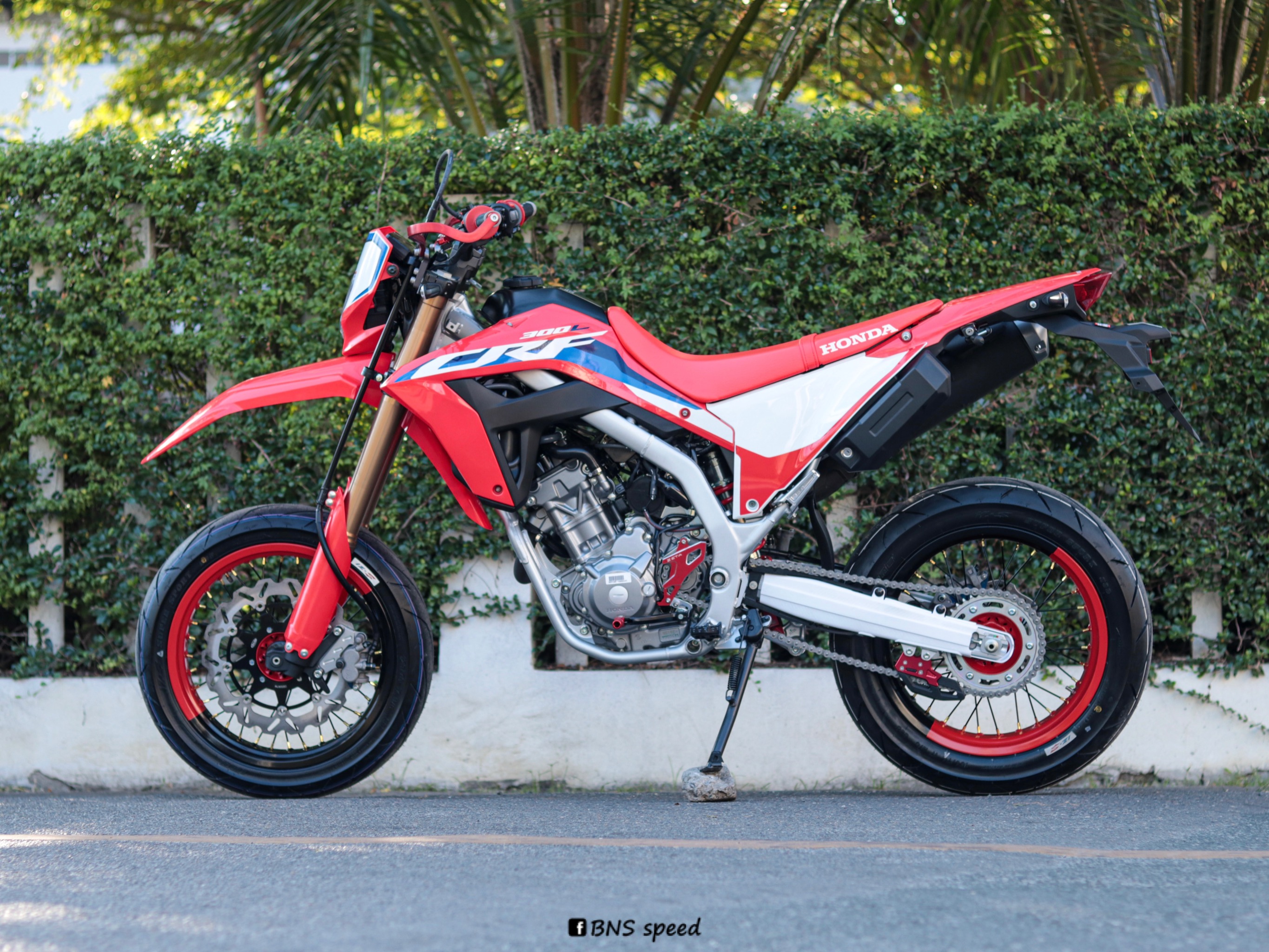 จานดิสเบรค Arashi 320mm CRF250/300L/M/Rally - สีดำ