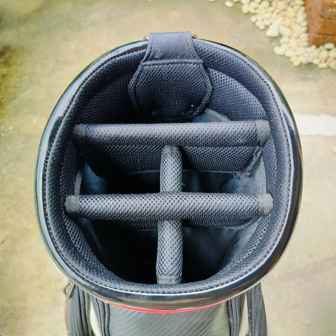 ถุงกอล์ฟ MIZUNO มือสอง ของแท้ สีดำ สวยสปอร์ตพรีเมี่ยมน่าใช้มากค่ะ ลดราคาพิเศษที่สุด!!! ของใหม่หมื่นกว่าบาท