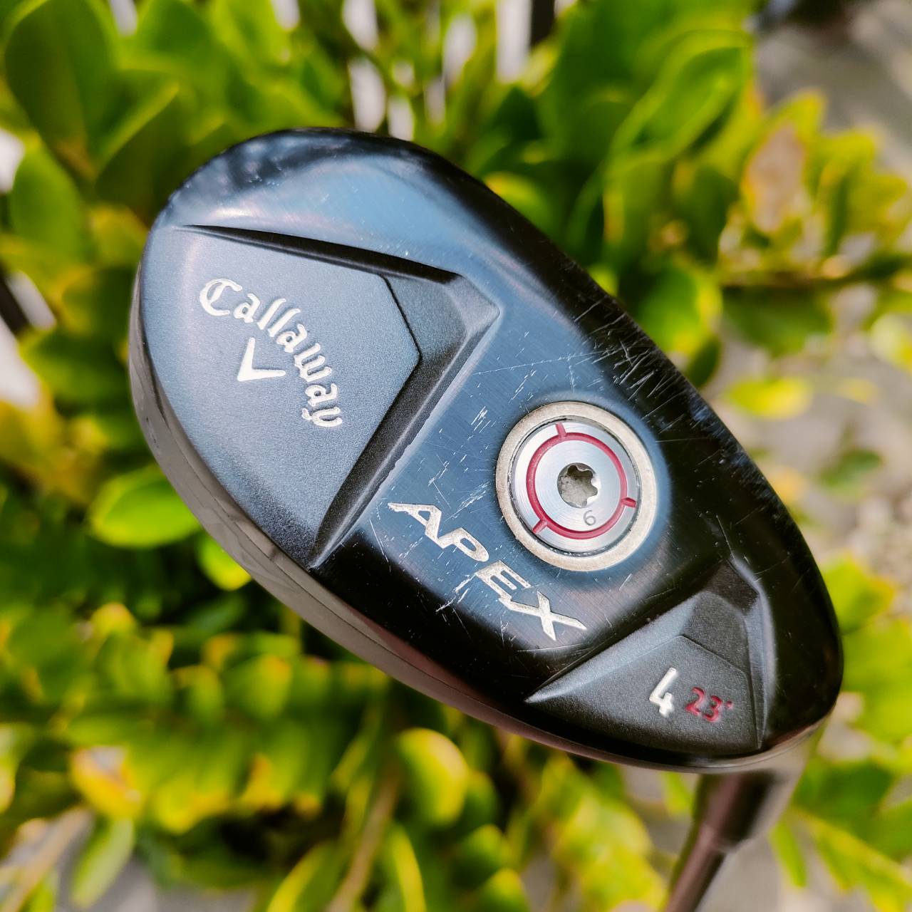 UT4 CALLAWAY APEX องศา 23 ก้าน APEX FLEX R สภาพสวยเดิมๆ เร่งสปีดได้ดี หน้าสัมผัสกว้าง ตีได้อย่างสบาย ตีไกลขึ้น ชดเชยสูง ตีลูกลอยง่าย และเล่นแต่งช๊อตได้บ้าง ไม้กอล์ฟพรีเมี่ยมมือสอง ของแท้ By NakaraLuxurious