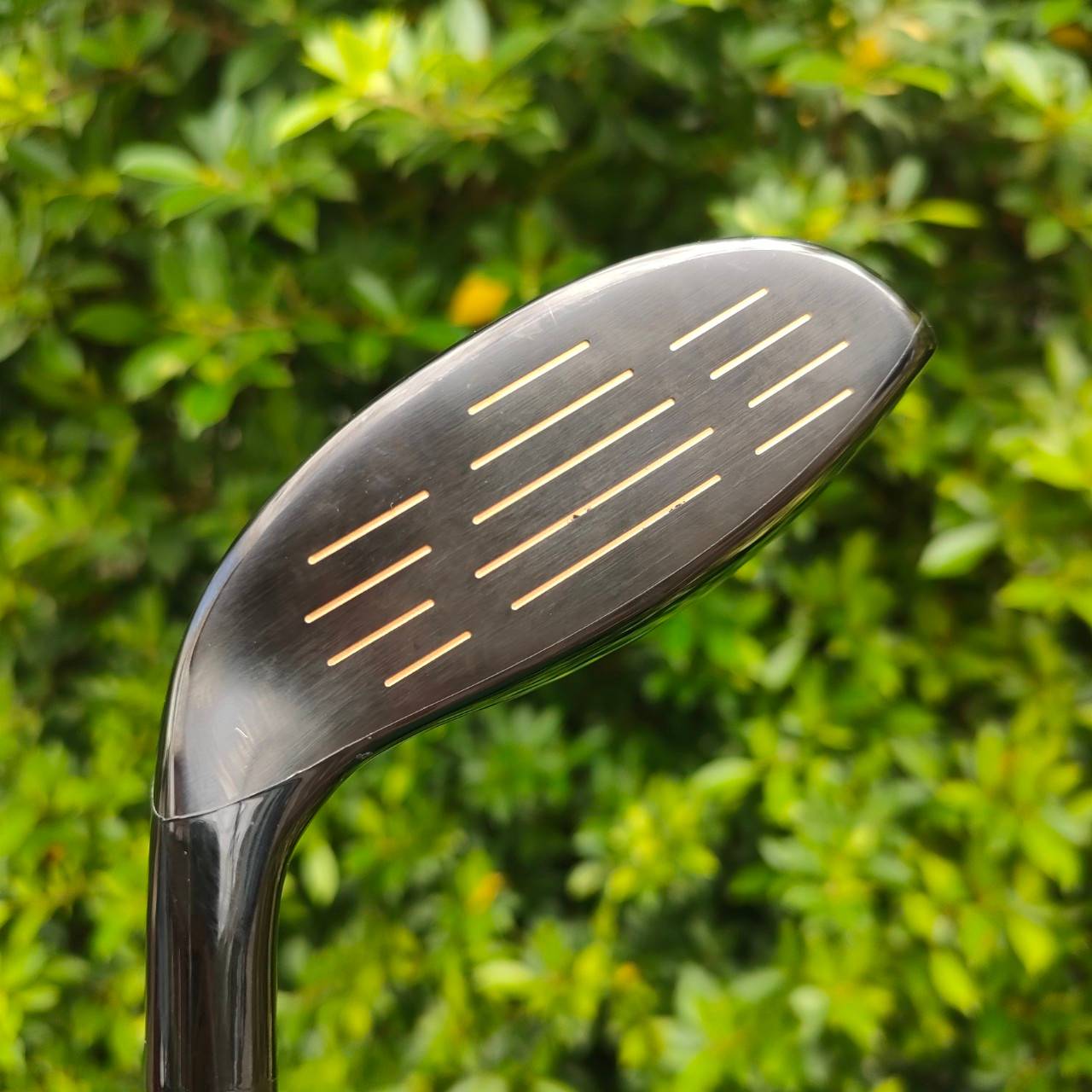 FW 5 KATANA NINJA องศา 18 ก้าน FUJIKURA SPEEDER 378 EVOLUTION FLEX SR รุ่นใหม่ของ KATANA สุดยอดของสุดยอด!! ตีง่าย มีออฟเซ็ตเข้ามาเสริมนิดหน่อย ทำให้ตีได้ตรง ลดอาการเฟดได้ทันที!! ไม้กอล์ฟมือสอง ของแท้ BY NakaraLuxurious