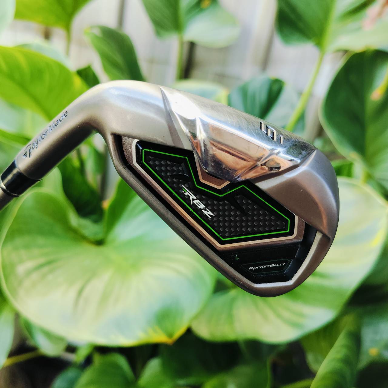 ** ไม้กอล์ฟผู้หญิงมือซ้าย ** ชุดเหล็ก TAYLORMADE RBZ มีเหล็ก 5 6 7 8 9 PW SW ก้าน TAYLORMADE RBZ FLEX LADY เหล็กตีง่ายตีไกลและตีมันส์มากค่ะ ไม้กอล์ฟพรีเมี่ยมมือสอง ของแท้ By NakaraLuxurious