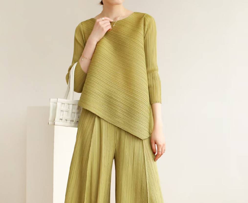 อก 38 นิ้ว 2MUAY รุ่น GJO7161 เสื้อพลีทงานคุณภาพ เสื้อผู้หญิง 13สี FREE SIZE HALF SLEEVE ASYMMETRIC PLEATED TOP