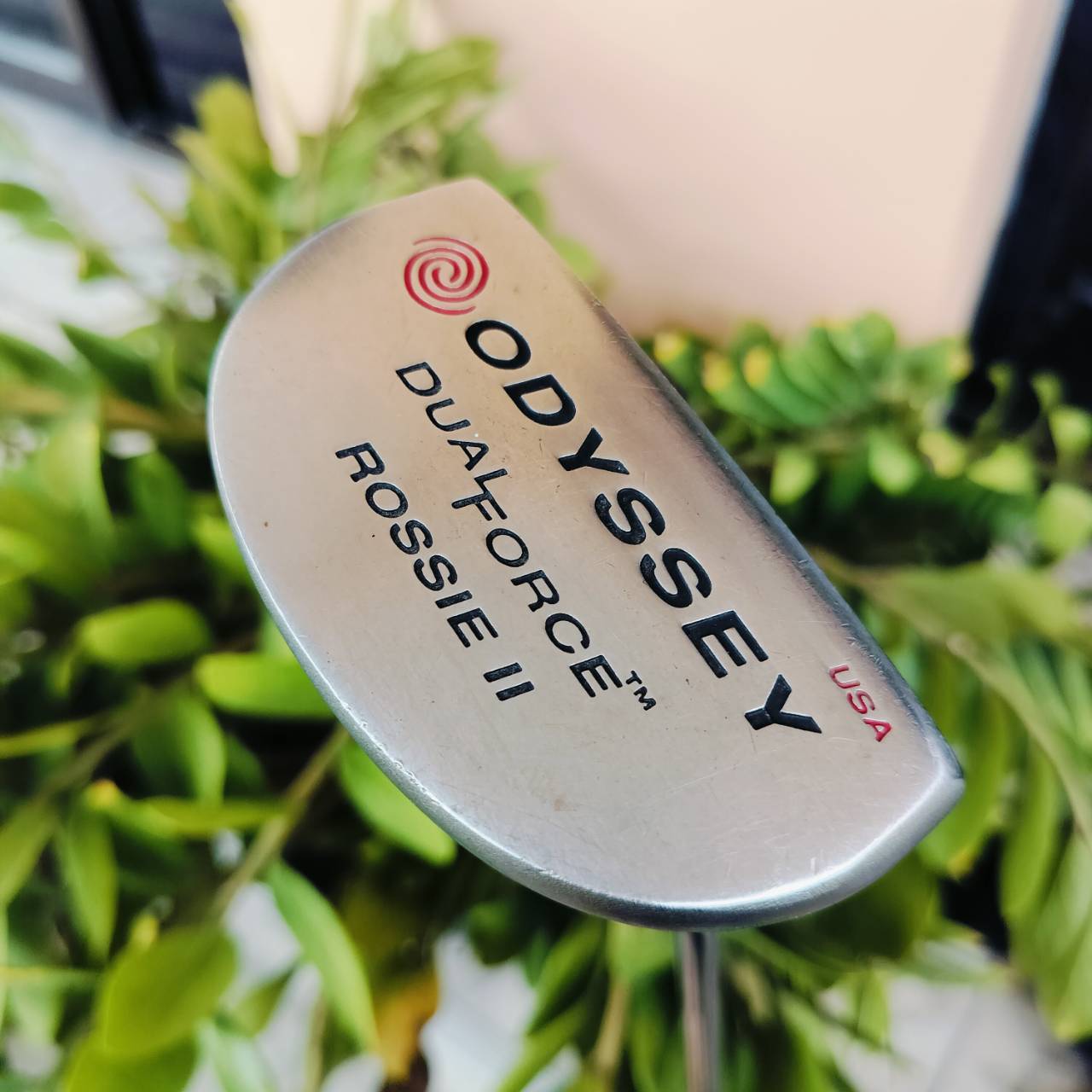 PUTTER ODYSSEY DUAL FORCE ROSSIE II ความยาว 34 นิ้ว สวยมาก รุ่นหน้าดำทั้งนุ่มและเกาะไลน์มาก รุ่นนี้ยอดนิยมมาก น้ำหนักดี พัตต์ตรง ชดเชยสูง ไม้กอล์ฟพรีเมี่ยมมือสอง ของแท้ By NakaraLuxurious