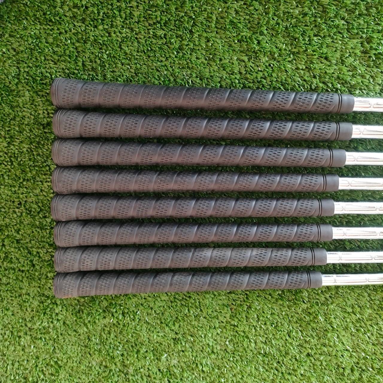 ชุดเหล็ก MAXFLI REVOLUTION มีเหล็ก 3-9 เเละ PW ก้าน DYNAMIC GOLD FLEX R ชุดนี้ออกหลังจากที่ Taylormade ซื้อไปแล้ว ทำให้ได้คุณภาพที่สูงมากในราคาแสนเบา