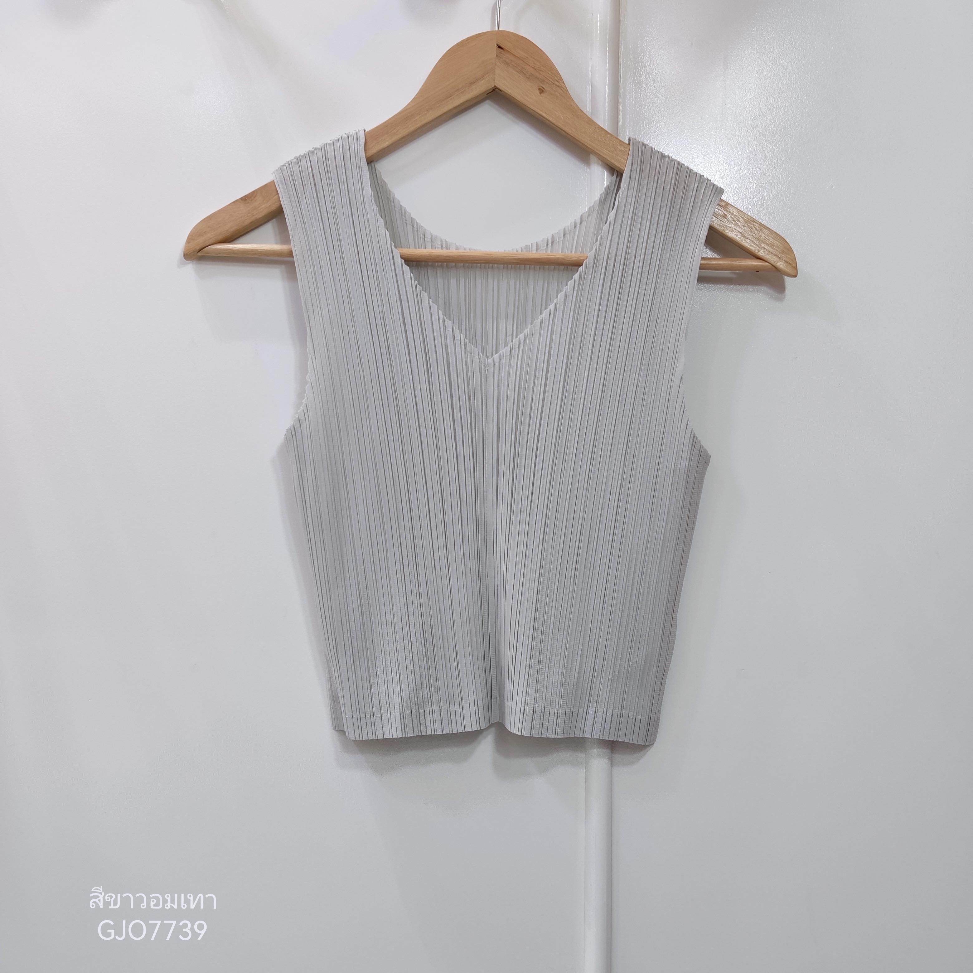 ยาว 16.5นิ้ว 2MUAY BASIC รุ่น GJO7739 SLEEVELESS V NECK CROP PLEATED TOP เสื้ออัดพลีทงานคุณภาพ เสื้อครอป 13สี FREE SIZE