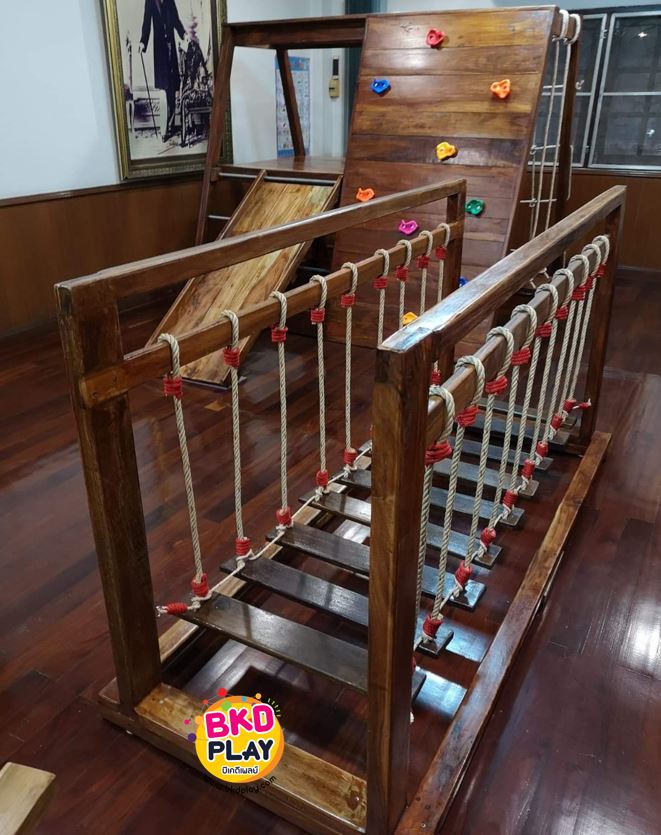 เครื่องเล่นสนามไม้ ทางเดินทรงตัวไม้ ,สะพานทรงตัว เครื่องเล่นสนามกลางแจ้ง-ในร่มของเล่นสนาม wood playground