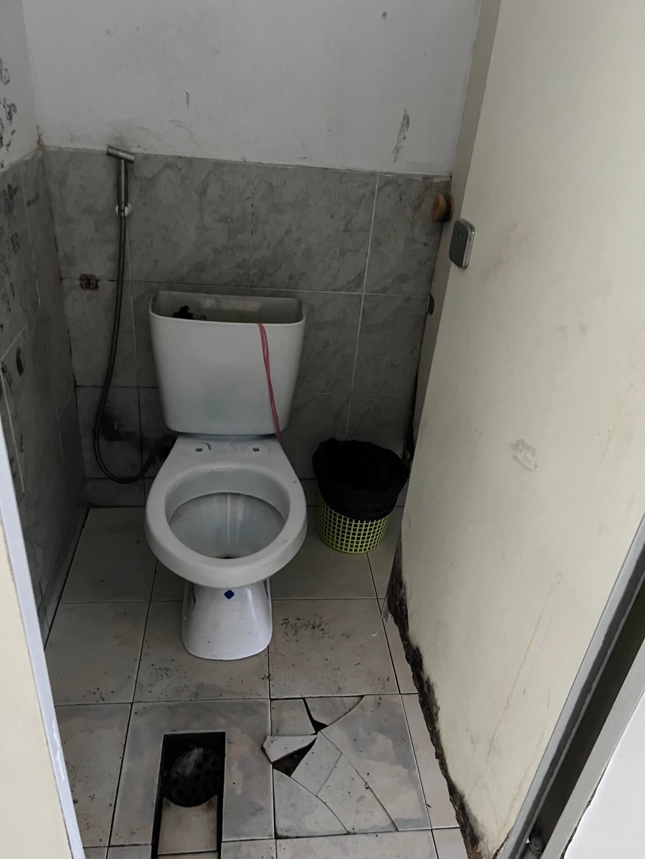 ปรับปรุงห้องน้ำโรงงานโดนัท NK