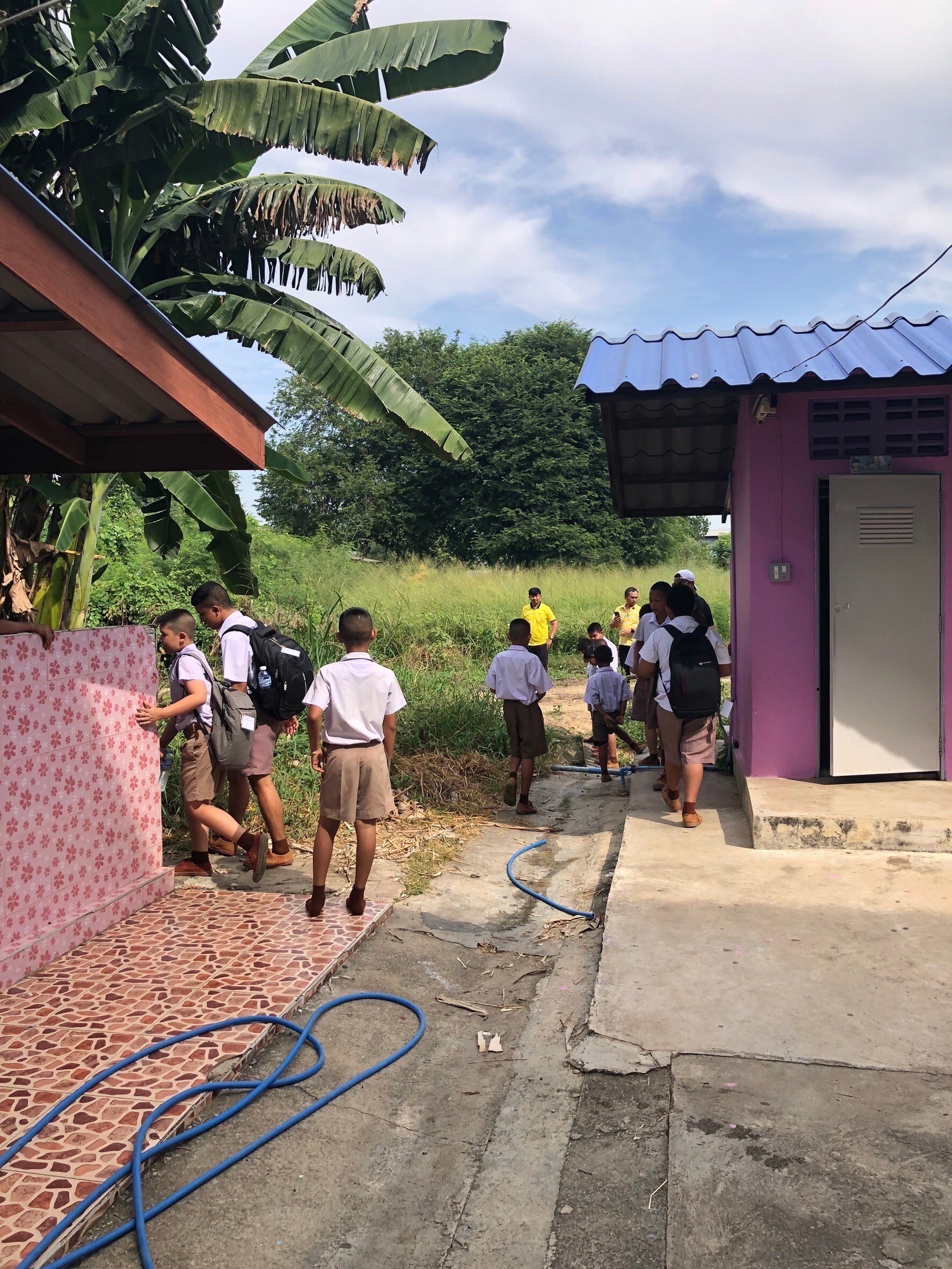 งานสร้างห้องน้ำ รร.วัดหนองเสือ อ.บ้านโป่งจ.ราชบุรี