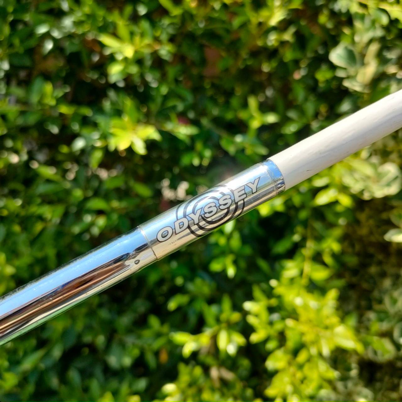 PUTTER ODYSSEY BLACK SERIES i9 ความยาว 34 นิ้ว ** กริฟเสีย ** น้ำหนักดีมาก รุ่นนี้ใช้เทคโนโลยีเยอะมาก และหน้าสัมผัสนุ่มและ ออกแบบให้กัดลูก ลดแรงเฉืื่อยให้ลูกหมุนเร็ว เกาะไลน์มาก