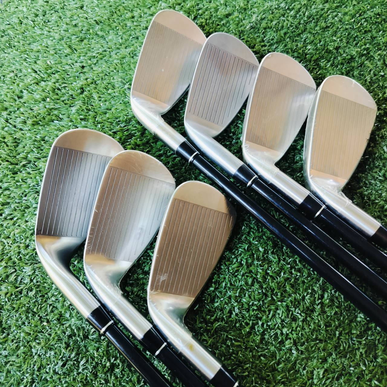 ชุดเหล็ก TSURUYA ONESIDER EO สภาพสวยนางฟ้า เหมือนของใหม่ แกะพลาสสิกแค่เหล็ก 7 และ SW MADE IN JAPAN 100% สุดพรีเมี่ยม มีเหล็ก 5 6 7 8 9 P S ก้านกราไฟท์ FLEX R ไม้กอล์ฟพรีเมี่ยมมือสอง ของแท้ By NakaraLuxurious
