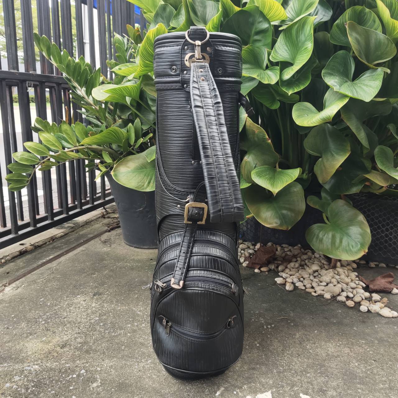 ถุงกอล์ฟ ARLUX the best golf มือสอง หนังสวยมาก เรียบหรู