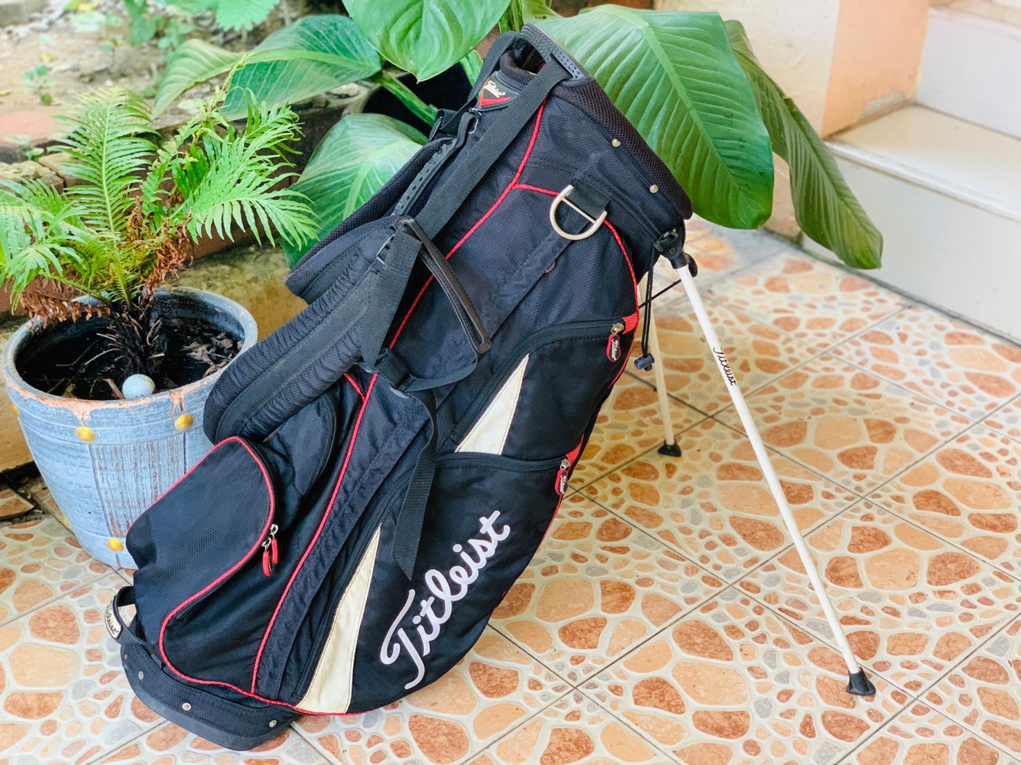 ถุงกอล์ฟขาตั้ง Titleist พิเศษ!!! รุ่น 14 ช่อง