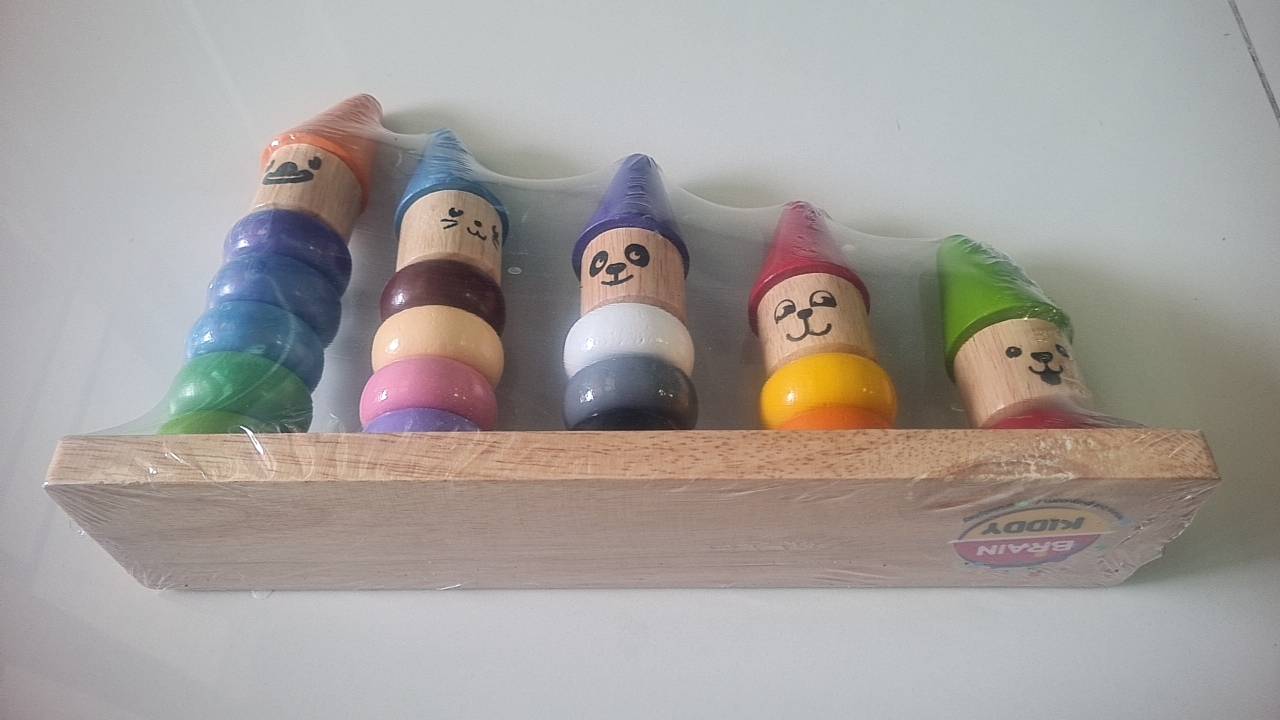 ตัวตลกใส่หมวกสวมหลัก12สี15ชิ้น โดนัทใส่หลัก ของเล่นเสริมพัฒนาการเด็ก ฝึกกล้ามเนื้อมัดเล็ก สมาธิ พร้อมส่ง