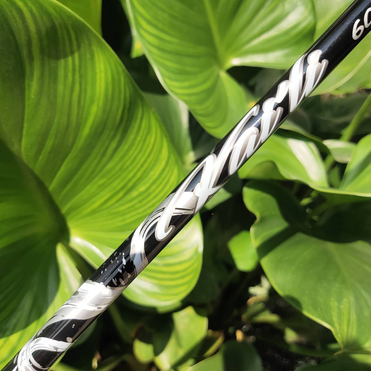 Mini Driver TaylorMade 300 ก้าน mitsubishi kai'li FLEX S ก้านตัวเทพ ตีมันส์มากๆเลยค่ะ เทคโนโลยีใส่มาเต็มคาราเบล twist face - speed pocket กระดองคาร์บอน ตีไกลมากๆ มี COVER แท้ เดิมๆด้วยค่ะ ไม้กอล์ฟพรีเมี่ยมมือสอง ของแท้ By NakaraLuxurious