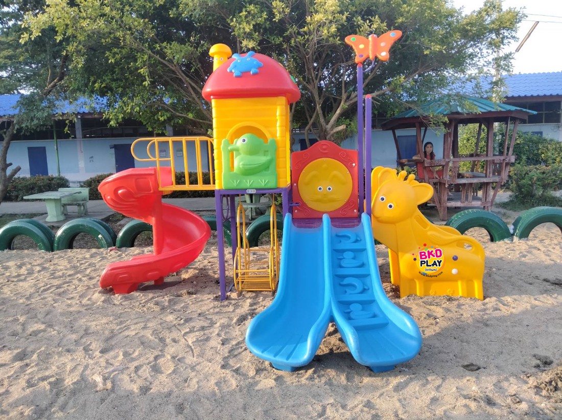 เครื่องเล่นสนามกลางแจ้ง, ชุดเป็ดหลังคาแดง เครื่องเล่นสนามกลางแจ้งในร่มราคาถูก, เครื่องเล่นสนามปฐมวัย ครุภัณฑ์สนามเด็กเล่น, สพฐ,โครงการโรงเรียนประชารัฐ playground,สไลเดอร์,ของเล่นเสริมพัฒนาการ,เครื่องเล่นสนาม, สนามเด็กเล่น