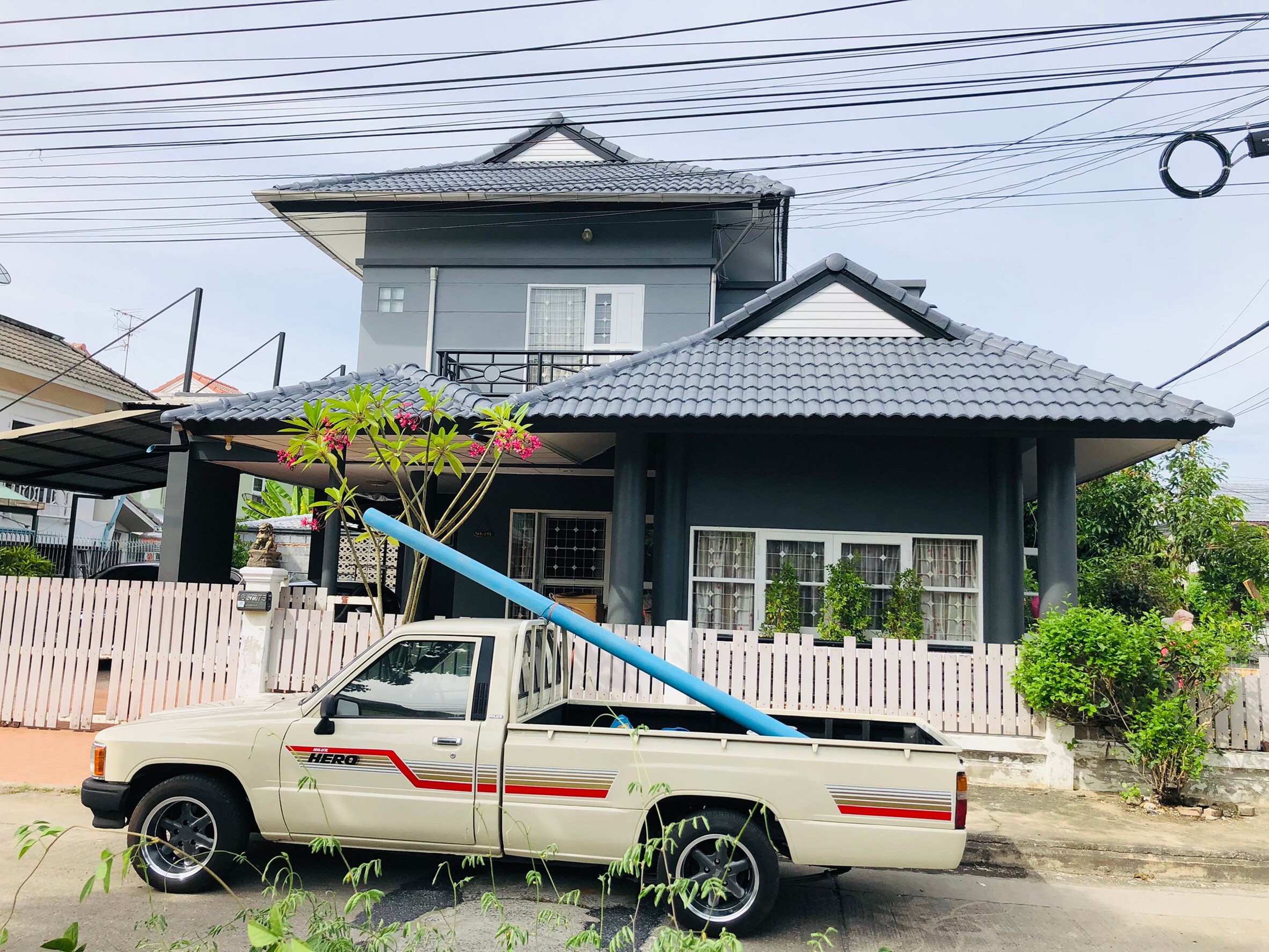 งานทาสีบ้าน และทาสีหลังคาพร้อมกันซึม ม.สินบดี