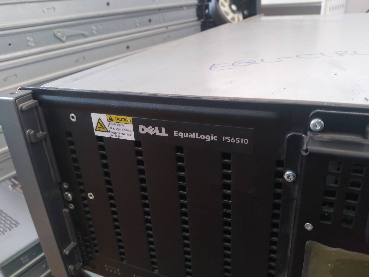 Dell EqualLogic PS6510x Virtualized iSCSI SAN Storage Array Tray x 48 ช่อง