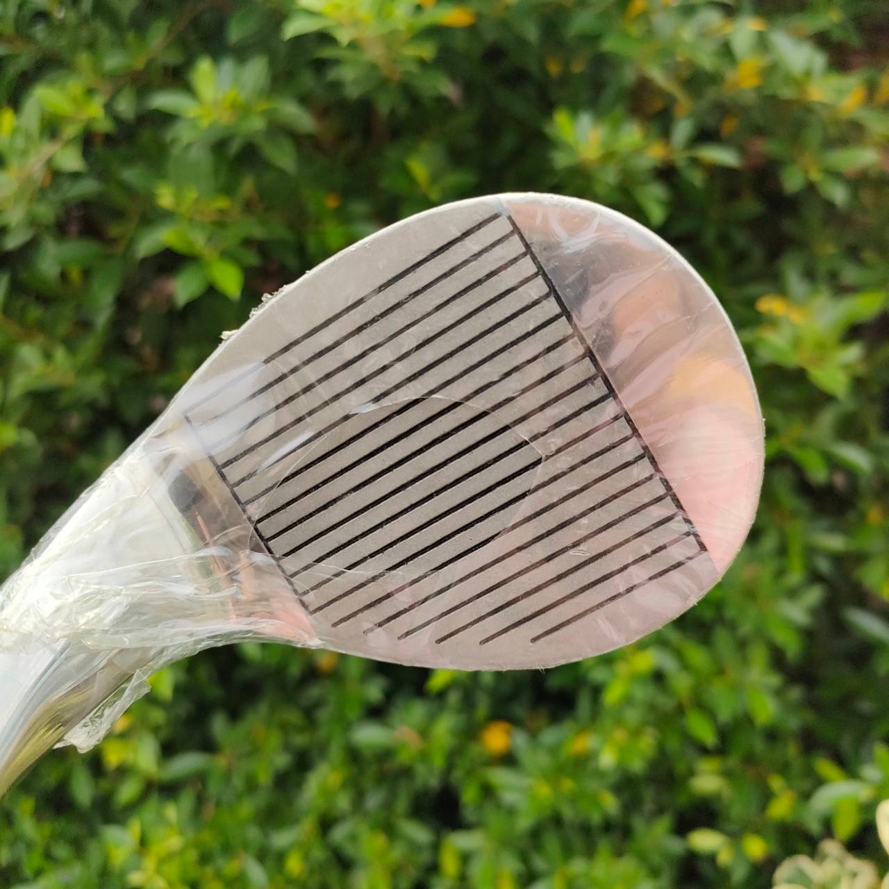 WEDGE BOB ของใหม่!! องศา 60 ก้าน GOLF DESIGN FLEX WEDGE SOLE แบบพิเศษมากๆ และใบใหญ่พิเศษ ช่วยให้ชิพได้ดีมาก!! ไม้กอล์ฟมือหนึ่ง ของแท้ BY NakaraLuxurious
