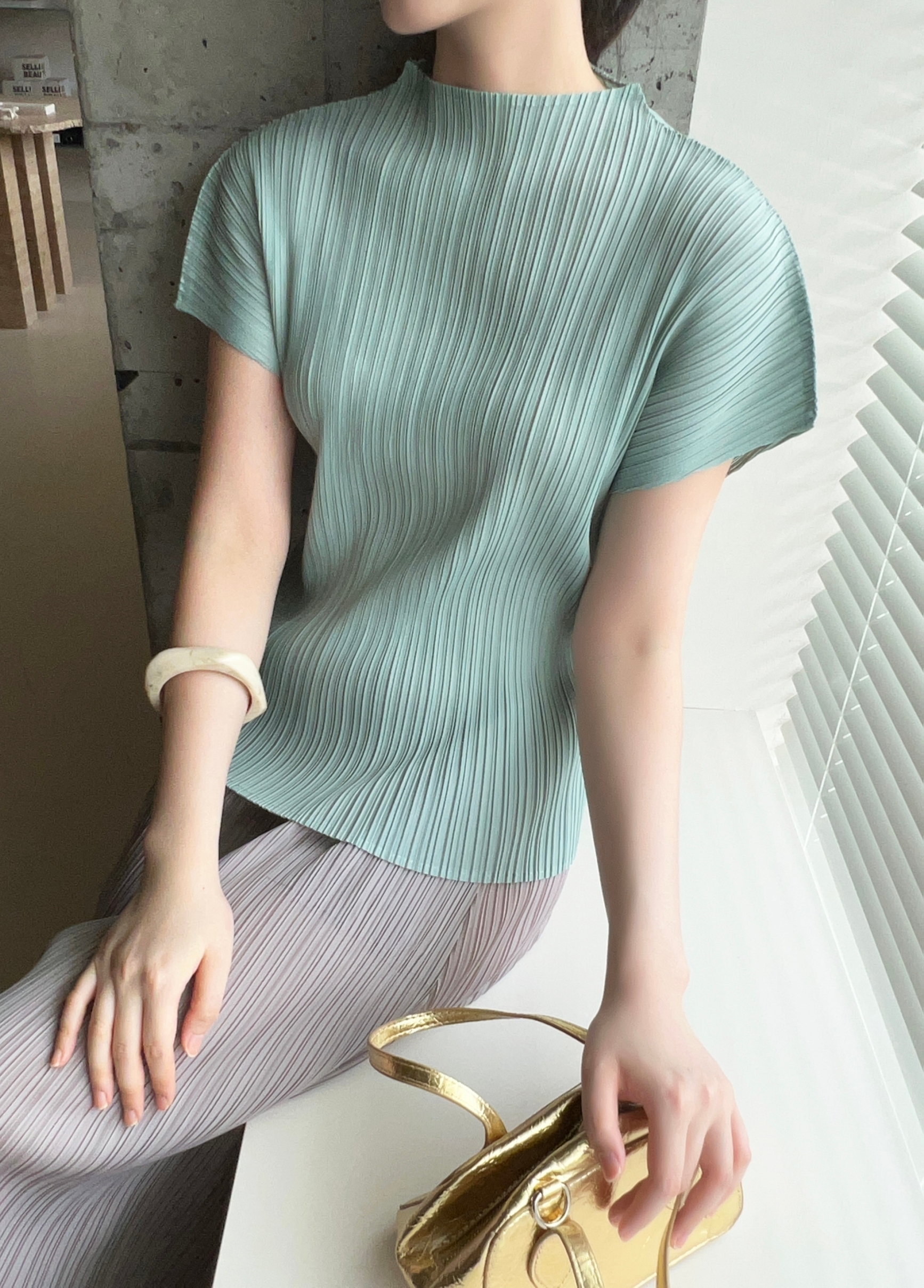 2MUAY รุ่น GJO1616 เสื้อพลีทคุณภาพ HIGH NECK SHORT SLEEVE PLEATED TOP 15 สี FREE SIZE