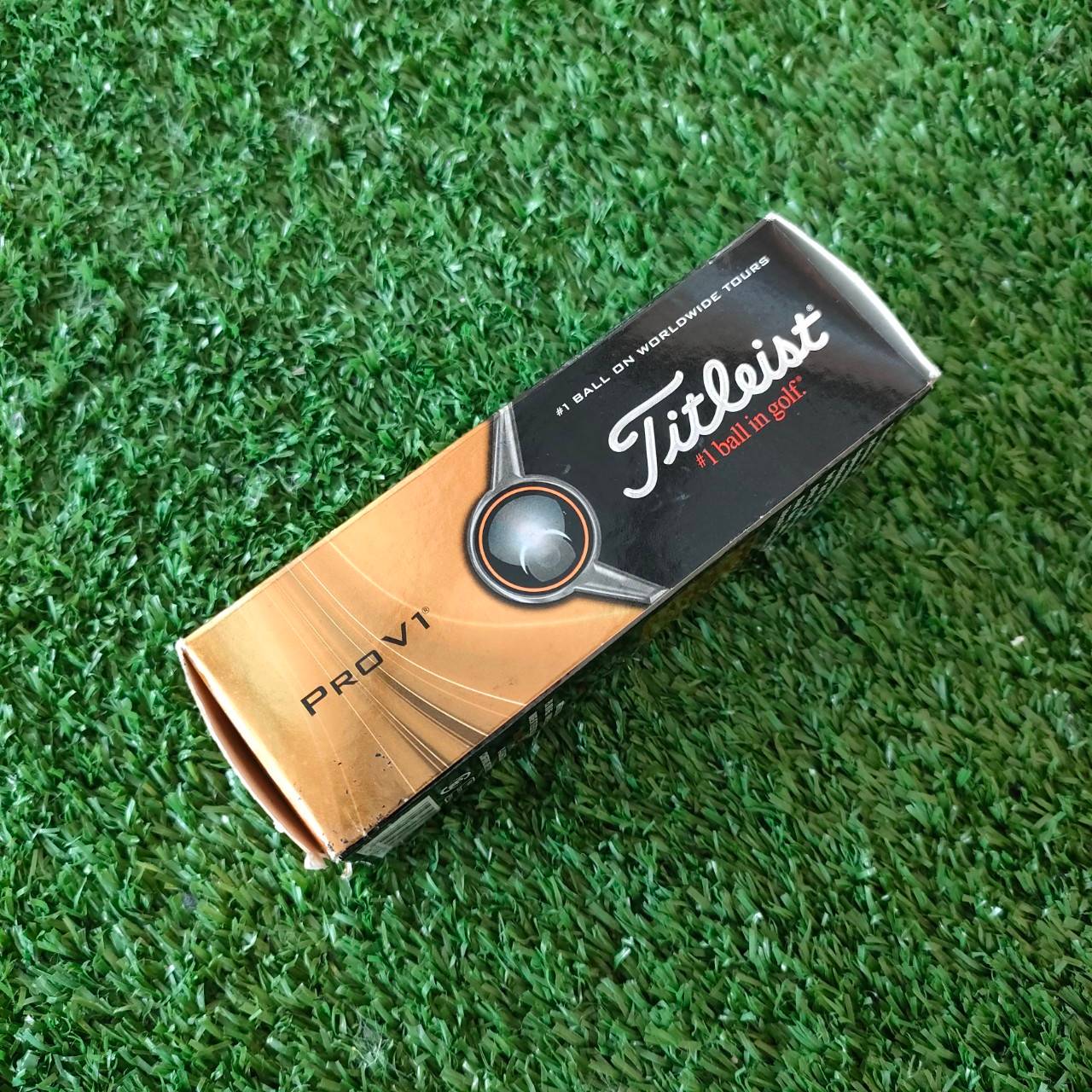 ลูกกอล์ฟ TITLEIST PRO V1 1 หลอด มี 3 ลูก ลูกใหม่ เลขสวย 66 มีหลอดเดียว