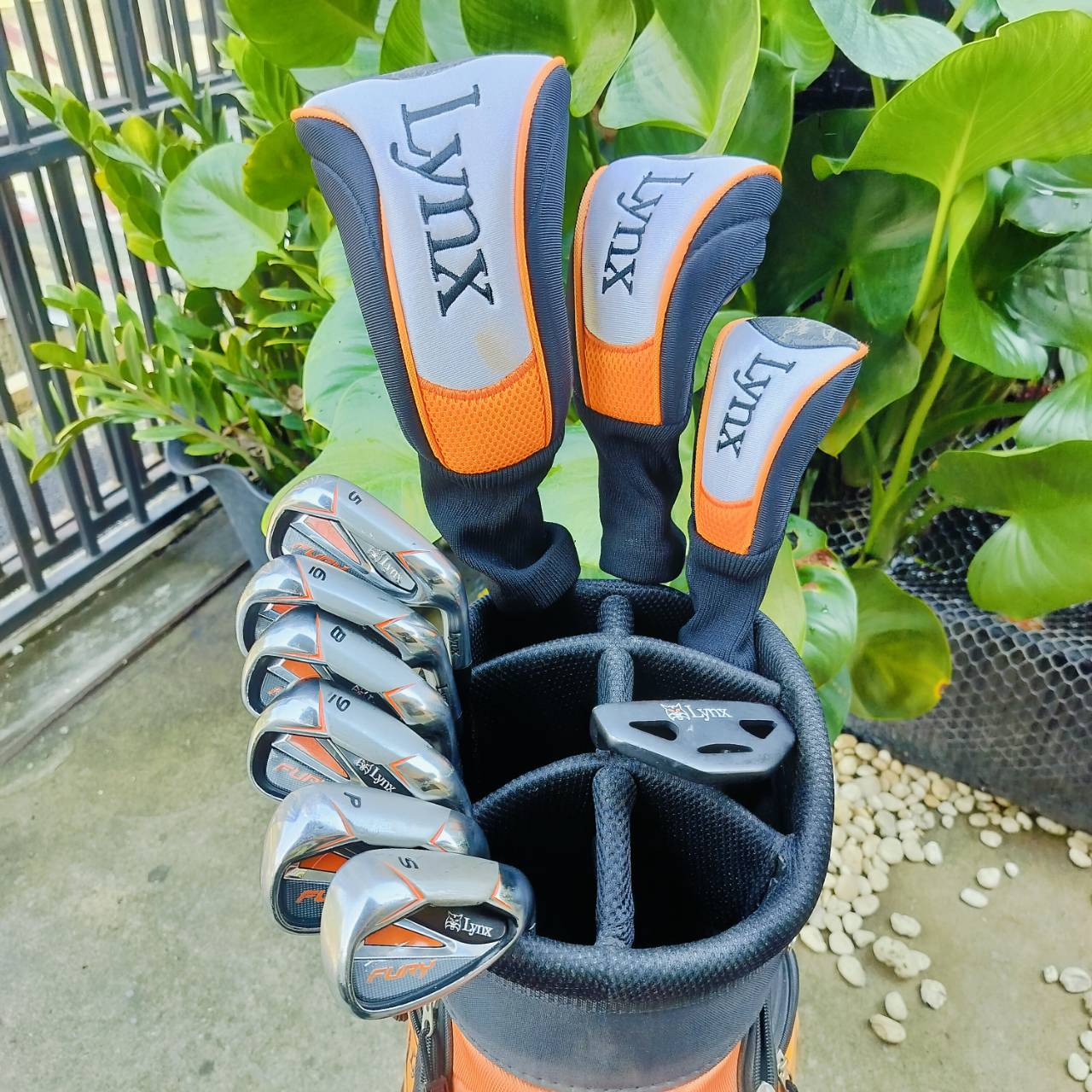 FULLSET LYNX FULY ** ขาดเหล็ก 7 ** พร้อม COVER และถุงกอล์ฟเดิม สภาพสวย คุณภาพ LYNX ตีดีมาก ไม้กอล์ฟพรีเมี่ยมมือสอง ของแท้ By NakaraLuxurious