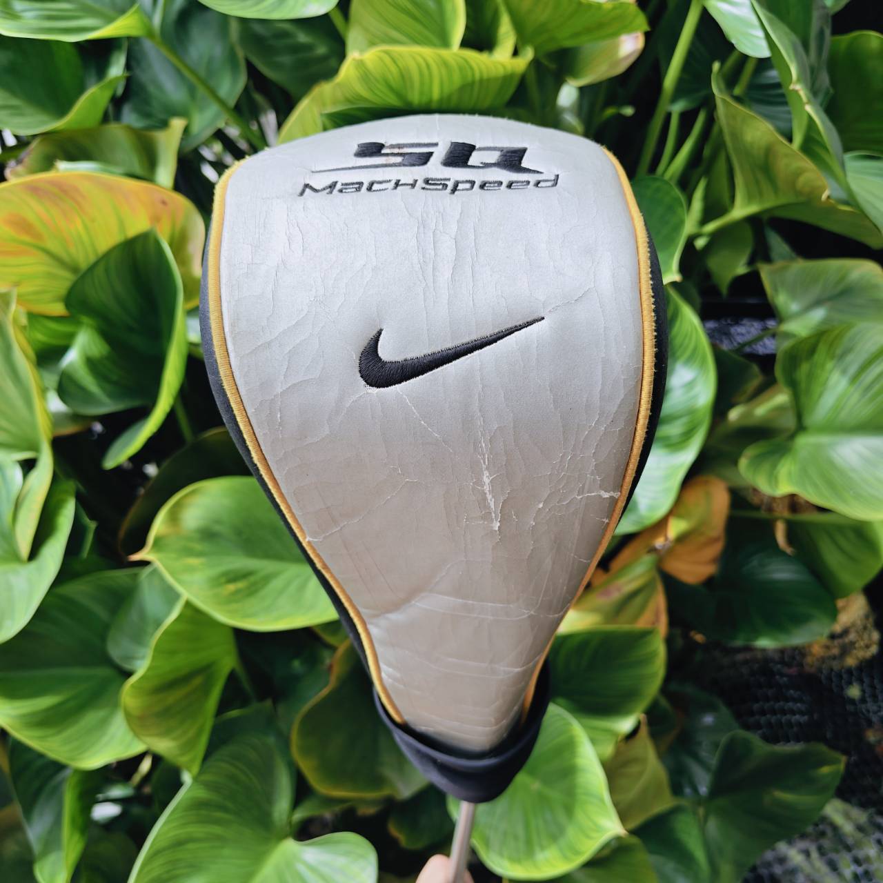 DRIVER NIKE SQ MACHSPEED — 9.5° ดีไซน์หัวไม้ทรงสี่เหลี่ยมอันเป็นเอกลักษณ์ของซีรีส์ Machspeed