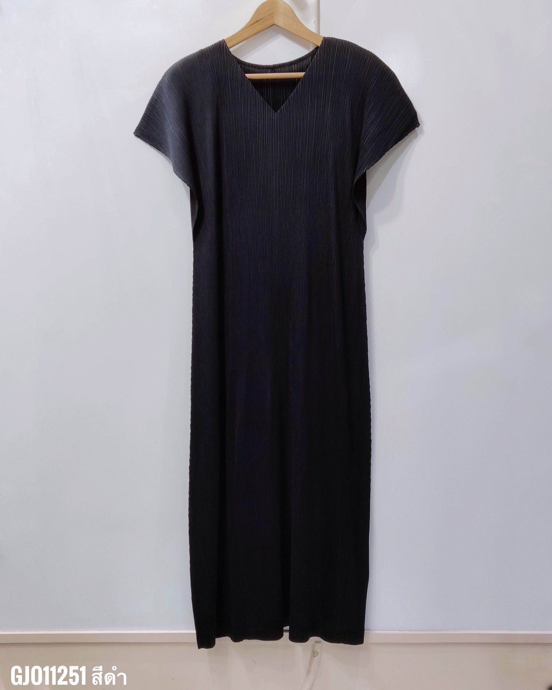 2MUAY รุ่น GJO11251 เดรสอัดพลีท V NECK PLEATED DRESS 2 สี FREE SIZE