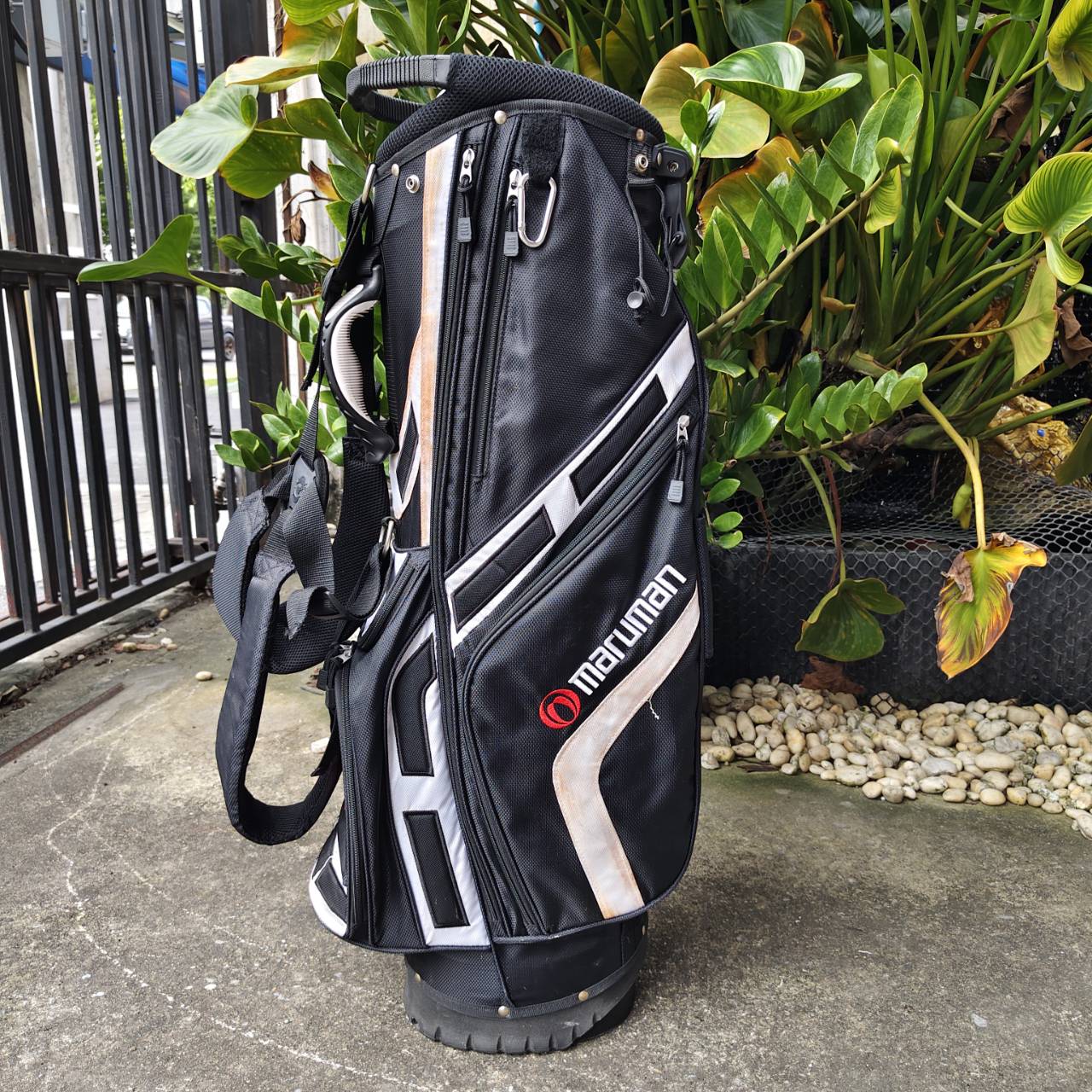 ถุงกอล์ฟ MARUMAN แบบมีขาตั้ง – เบา แข็งแรง พรีเมี่ยมญี่ปุ่น!