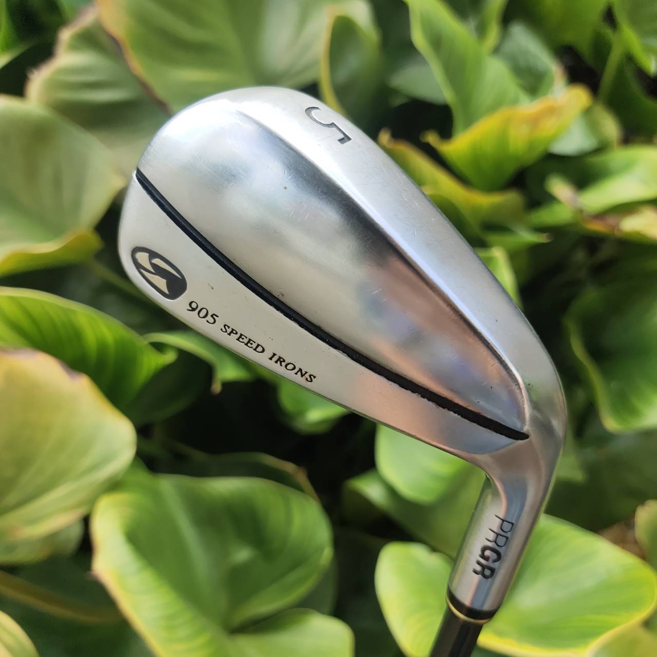 ชุดเหล็ก PRGR 905 เทคโนโลยี SPEED RIONS ช่วยให้หน้าไม้ ดีดเด้ง ตีง่าย ลูกพุ่งสูง ลดการสไลซ์-ฮุค