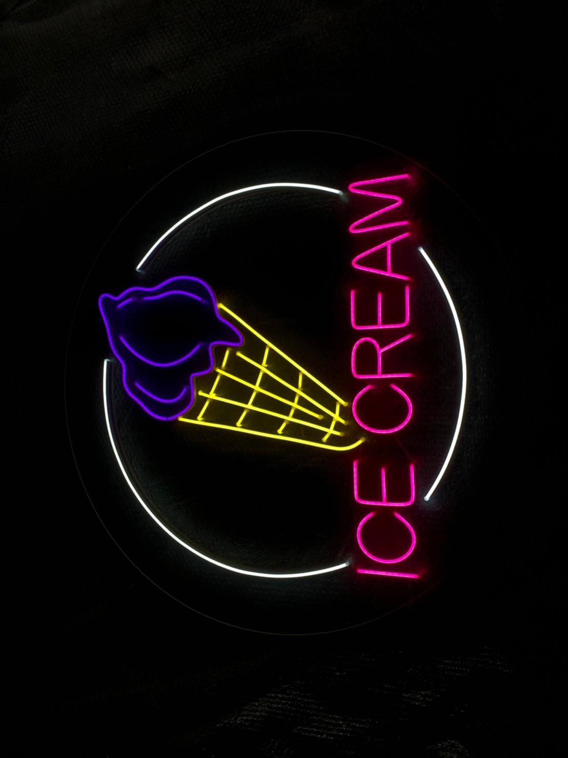 ไฟนีออน เฟค