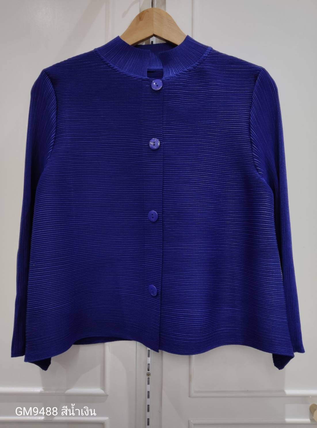 อก42 (ทรงเล็ก) 2MUAY GM9488 เสื้ออัดพลีทคอปกแมนดาริน กระดุมผ่าหน้า แขนยาว LONG SLEEVE PLEATED TOP 7 สี FREE SIZE