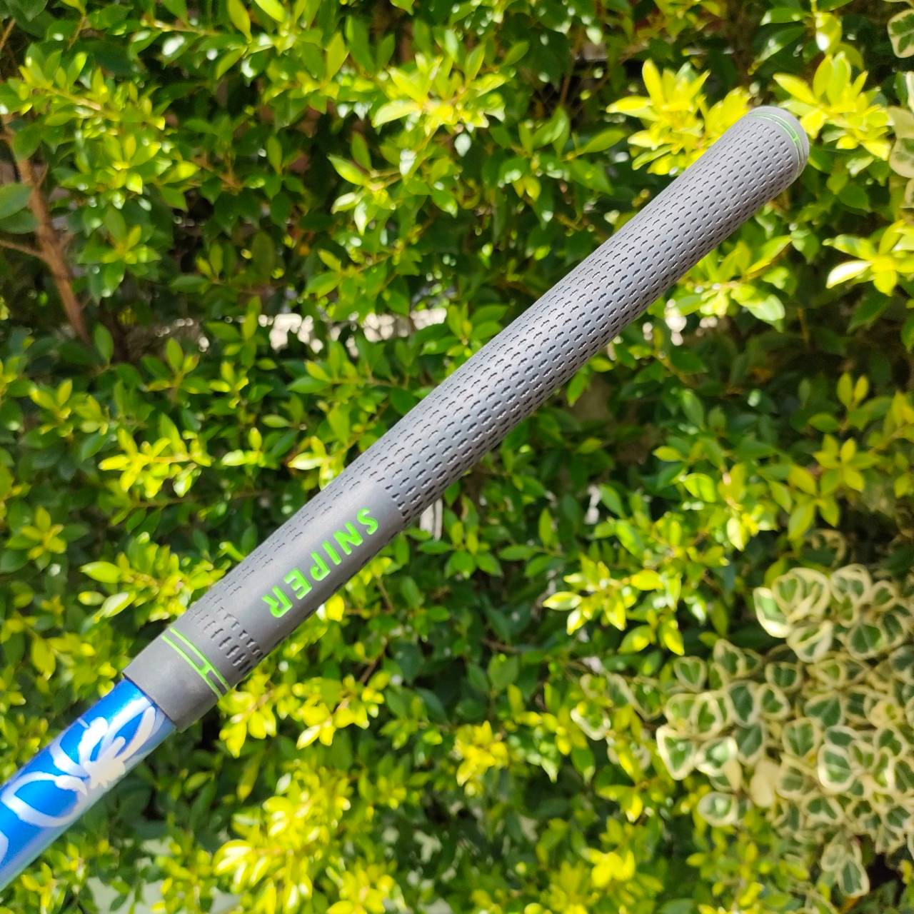 DRIVER TAYLORMADE M4 องศา 9.5 ก้าน DIAMANA FLEX S โมใส่ก้าน DIMANA ตัวนี้ราคาเป็นหมื่น เลข 4 ตีง่าย และตีไกล ดุดันมากครับ กระดองเคฟล่าทั้งชิ้น กระดองเด้ง หน้า TWIST FACE สุดของสุด COVER เดิมๆ สภาพสวยครบ