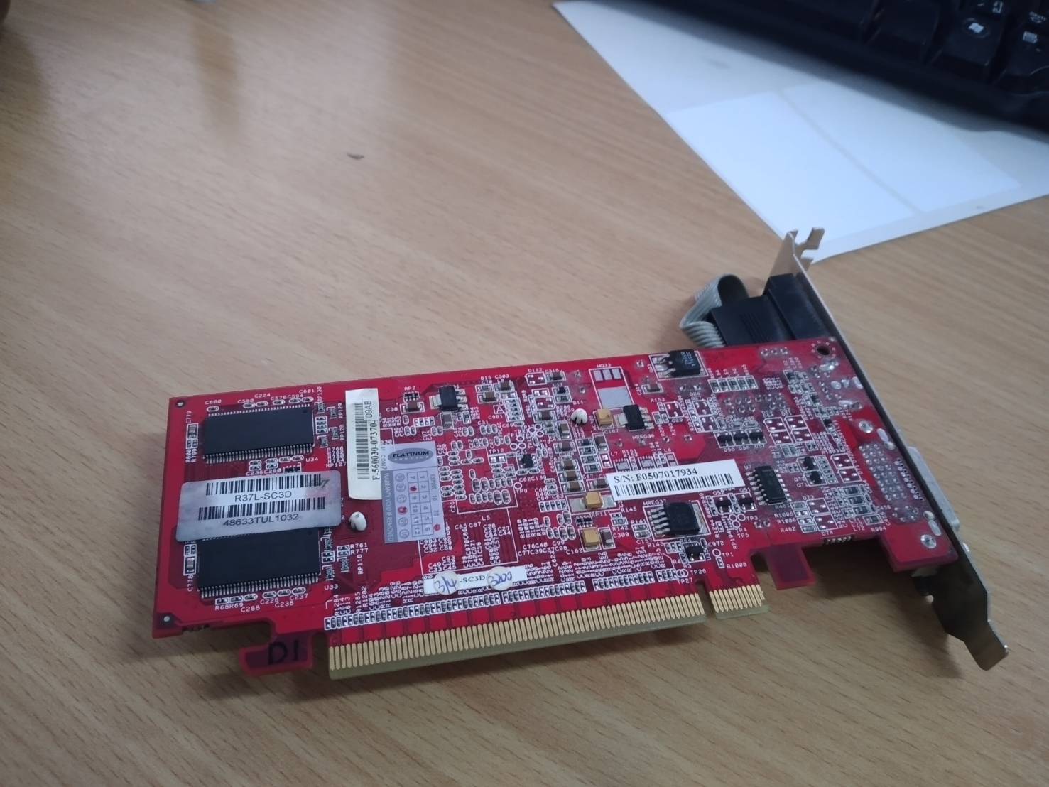 PowerColor Radeon X300SE HyperMemory DirectX 9 R37L-SC3D 256MB Hyper Memory(128M VRAM on board) 64-Bit DDR PCI Express x16